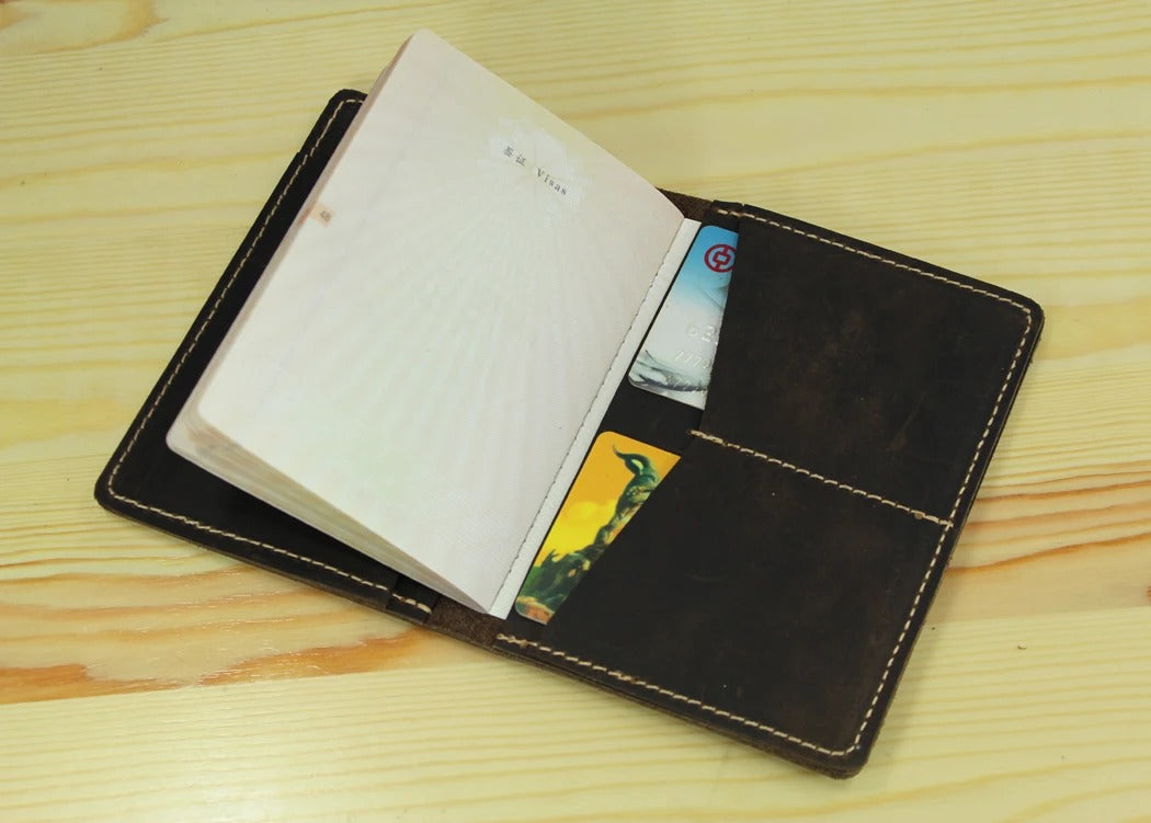 Sarthan Vintage Leather Passport Holder