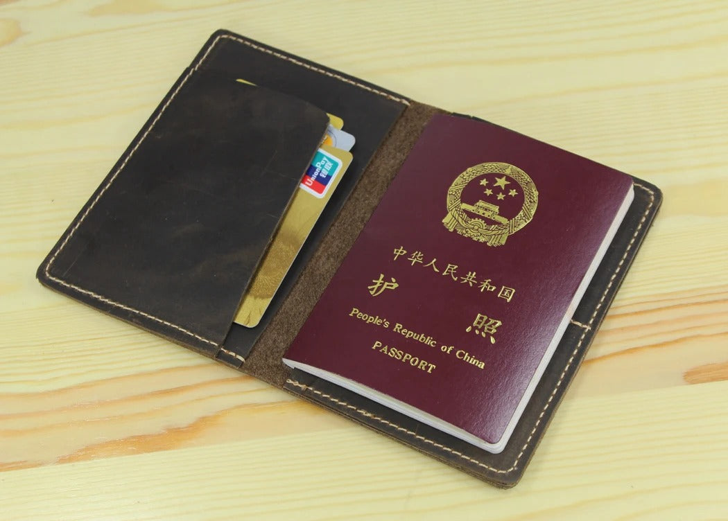 Sarthan Vintage Leather Passport Holder