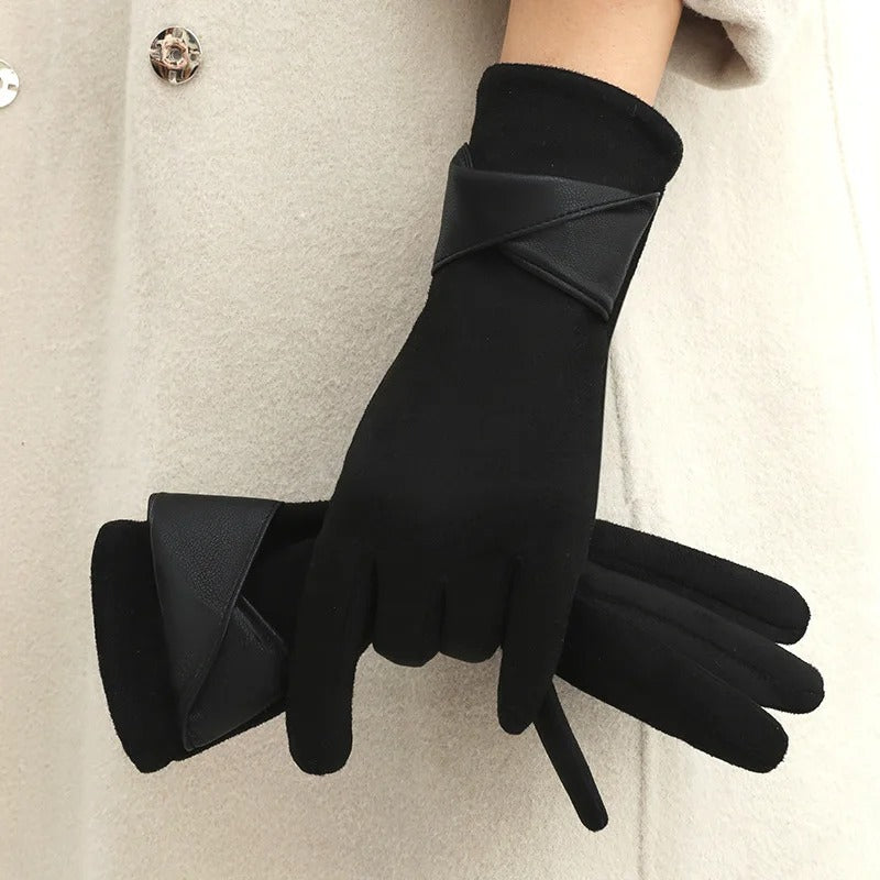 Sarthan Elowen Suede Touchscreen Winter Gloves