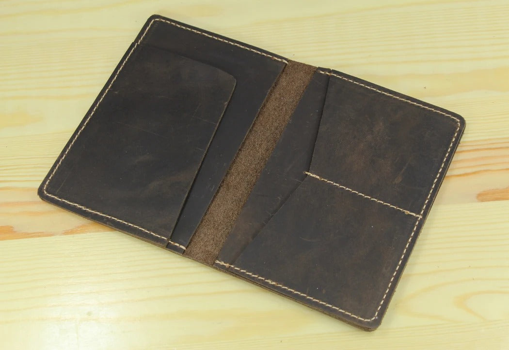 Sarthan Vintage Leather Passport Holder